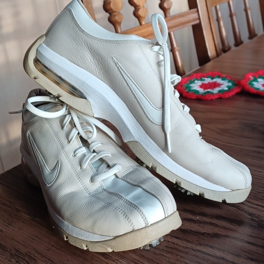 NIKE GOLF SHOES